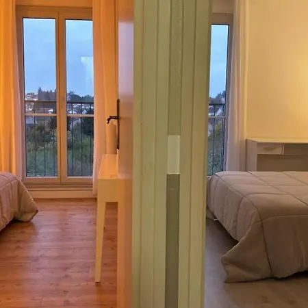 Spacieux Au Centre De Avec Balcon Et Internet - Fr-1-489-555 Apartamento